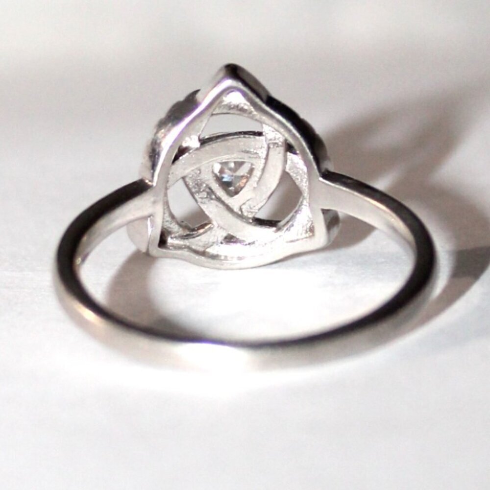 Sterling Silver Cubic Zirconia Celtic Knot Ring - Picture 4 of 7